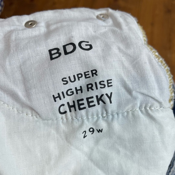 Urban outfitters BDG super high rise cheeky jeans shorts size 29 - Picture 4 of 8